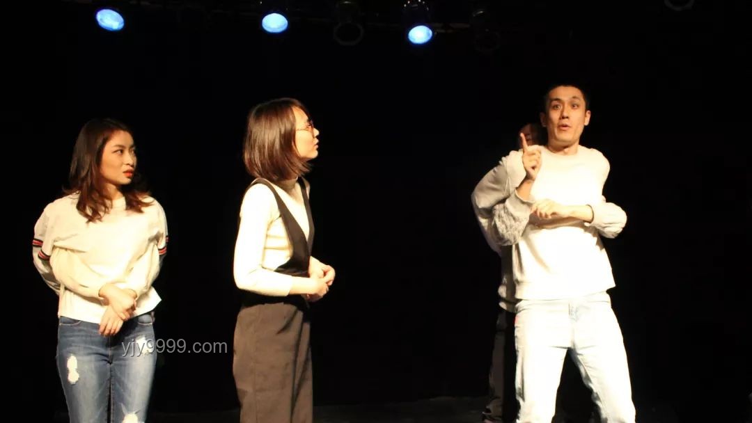 JYP家族情谊续燃，孟佳合影引领KPOP新风向